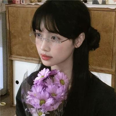 玛丽莲有深黑之眸